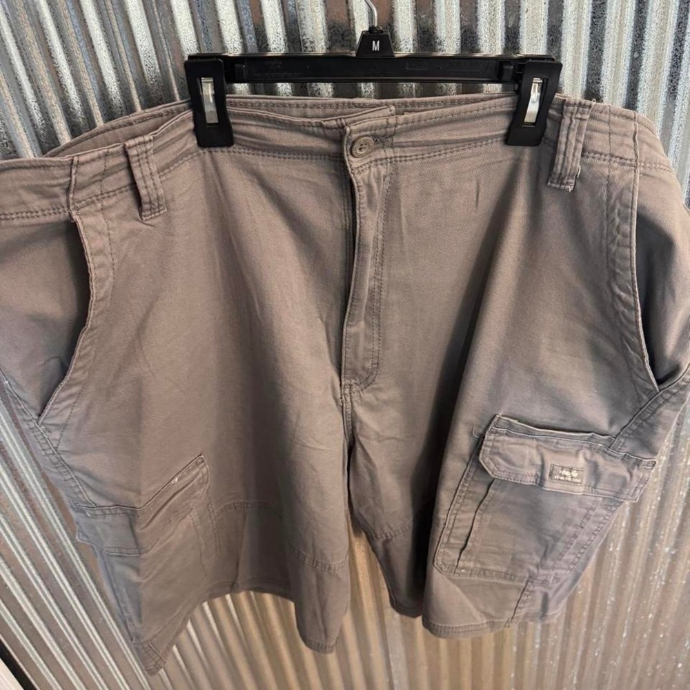 Wrangler Relaxed Fit Gray Cargo Shorts Men's Casual Outdoor Utility